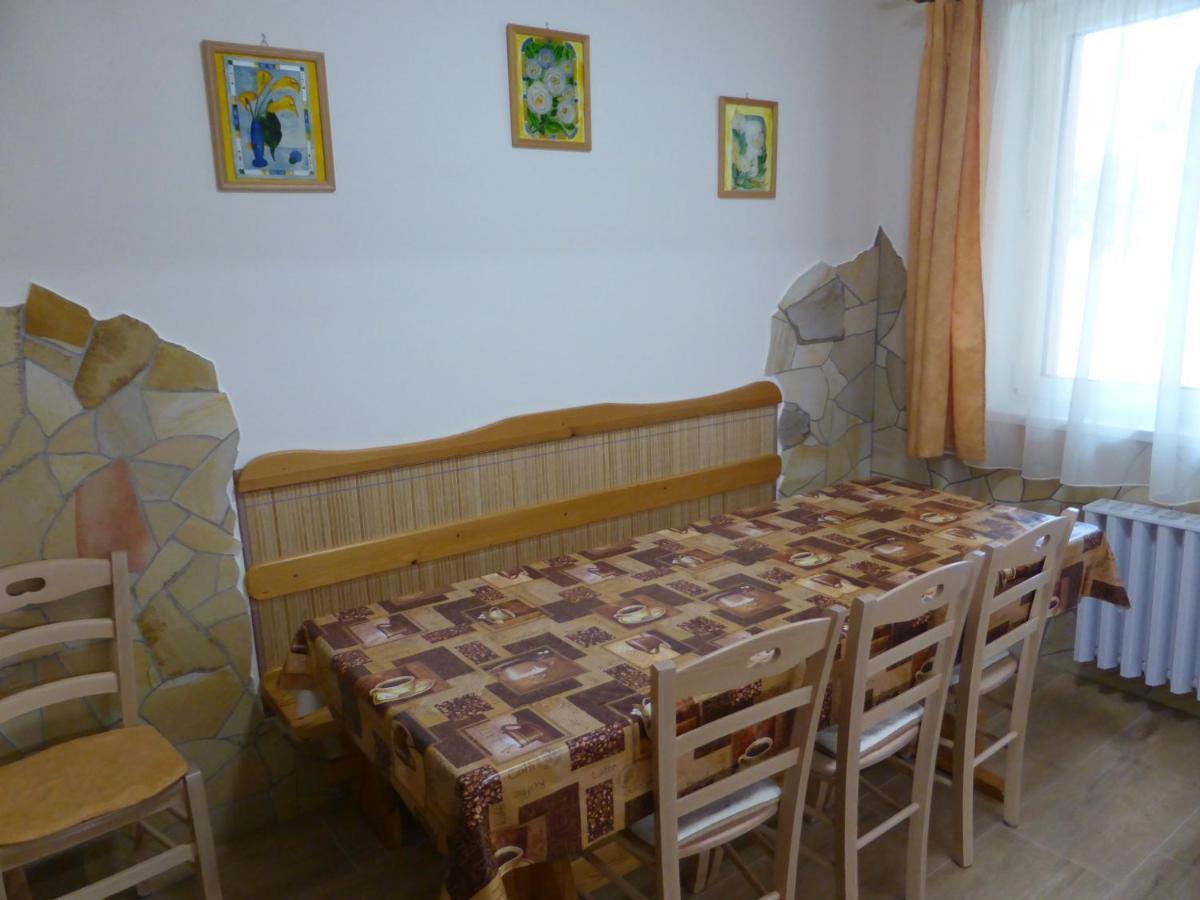 אגרסאלוק Napfeny Apartman Es Vendeghaz מראה חיצוני תמונה